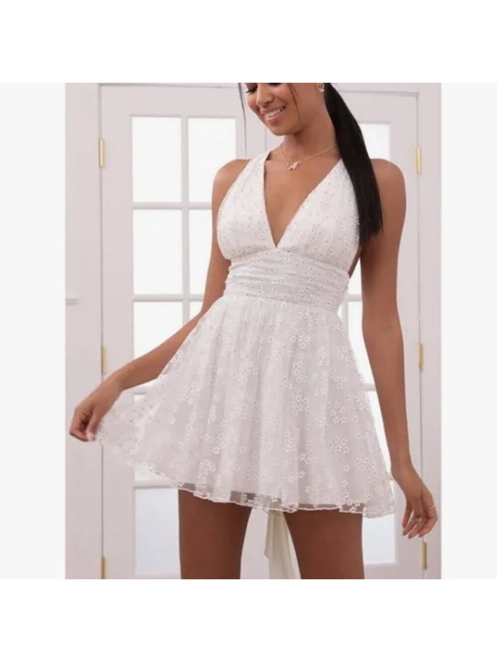 White Sparkle V-Neck Tulle Party Dress